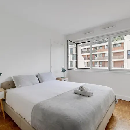 Le Contemporain - * Paris