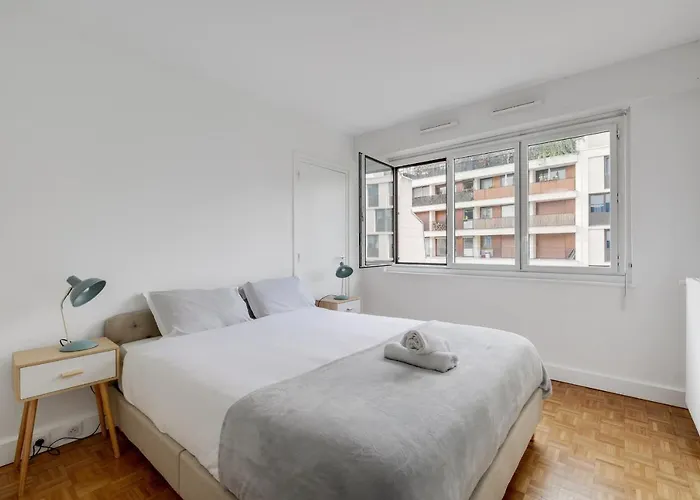 Le Contemporain - * Париж